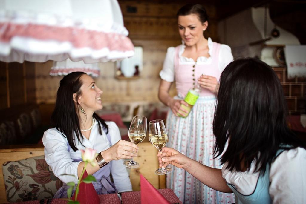 Hotel Blumenhof Sankt Georgen im Attergau Eksteriør billede