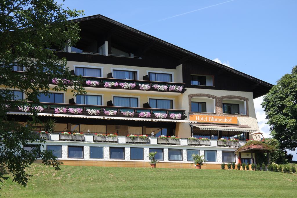 Hotel Blumenhof Sankt Georgen im Attergau Eksteriør billede